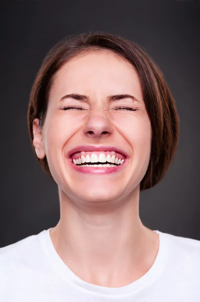Žena se směje nahlas — Stock fotografie