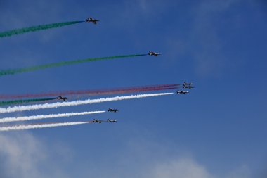 Bucharest, Romanya - 22 Temmuz: İtalyan demoteam frecce tricolori, Bükreş airshow, Romanya, 22 Temmuz 2012