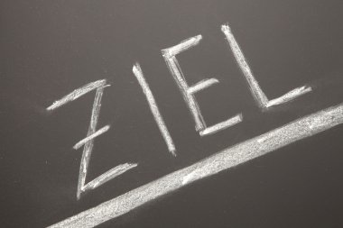 Tebeşir tahtası üzerinde hedef