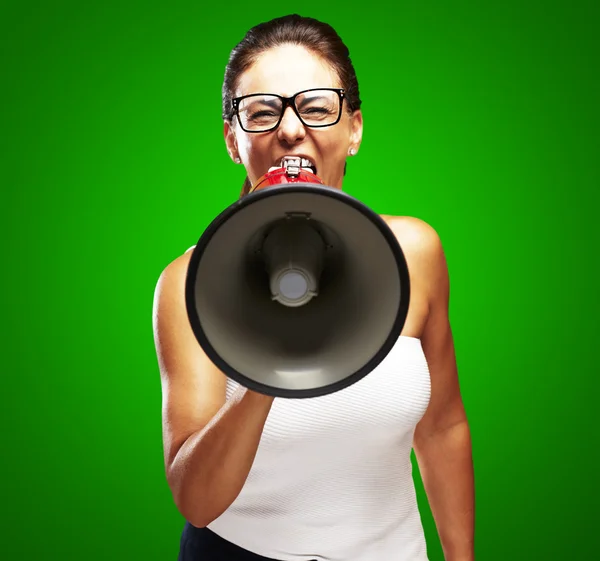 Mujer con megáfono — Foto de Stock