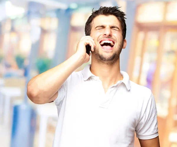 Portrait Of A Man Talking On The Cell Phone — Stock Photo, Image