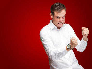 hayal kırıklığına uğramış genç adam portresi