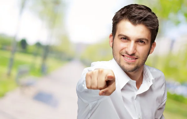 Bir iş adamı işaret parmağı portresi — Stok fotoğraf