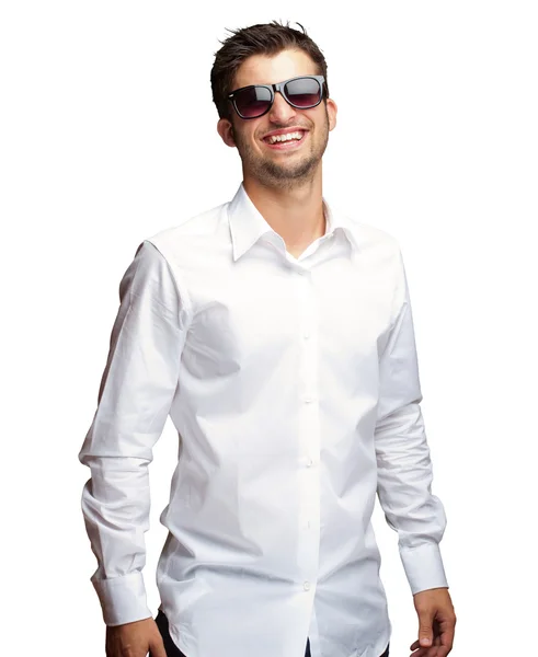 Jovem feliz vestindo óculos — Fotografia de Stock
