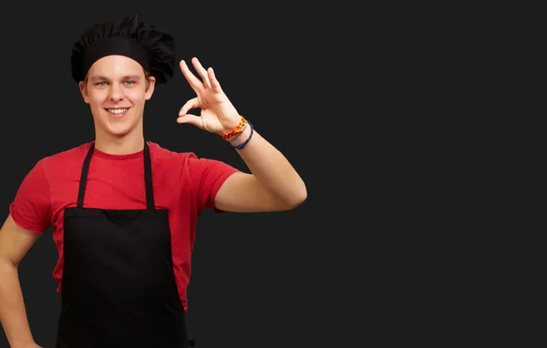Chef maschio mostrando ok segno della mano — Foto Stock