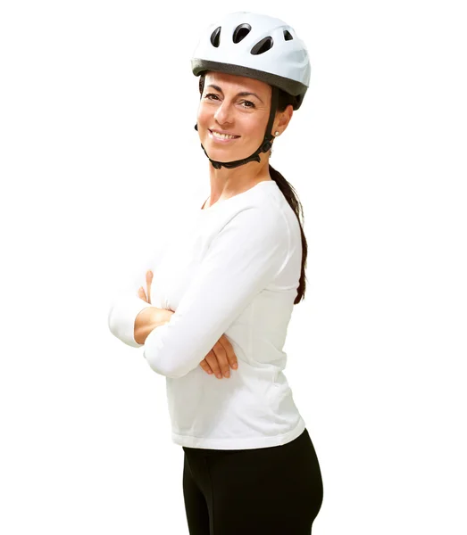 Žena nosí helmu s rukama složenýma — Stock fotografie