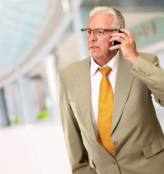Senior Man Talking On Phone — Stock Photo, Image