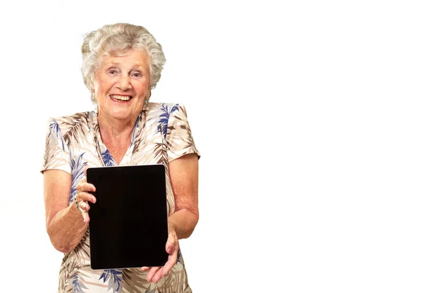 Porträtt av en äldre kvinna med en digital tablet — Stockfoto