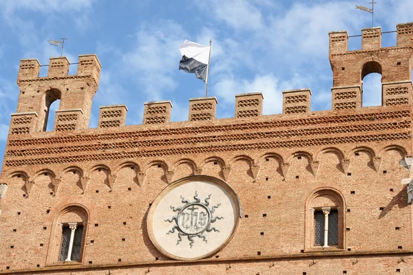 Câmara Municipal de Siena (Palazzo Comunale) detalhe — Fotografia de Stock