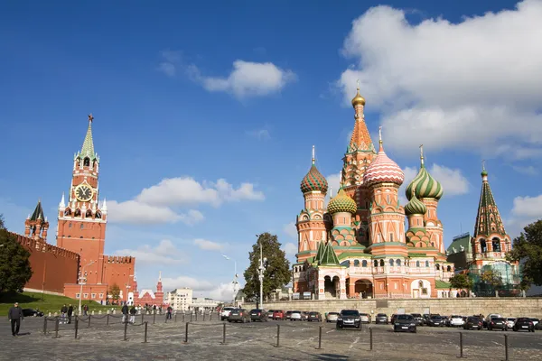 Moskau, Basilikum-Kathedrale und Roter Platz — Stockfoto