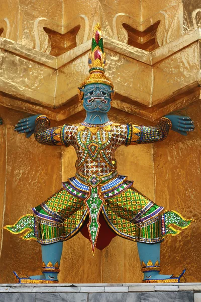 Standbeeld op de grand palace, thailand — Stockfoto