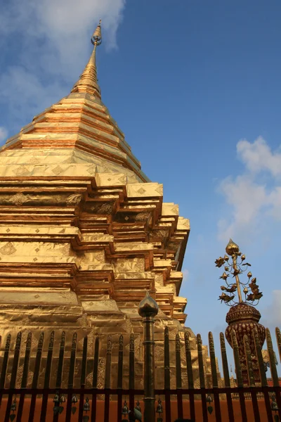 Золота пагода — стокове фото