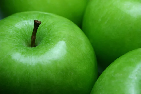 Frutas maçãs verdes — Fotografia de Stock