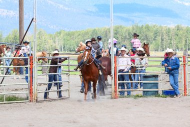 küçük pantolon rodeo