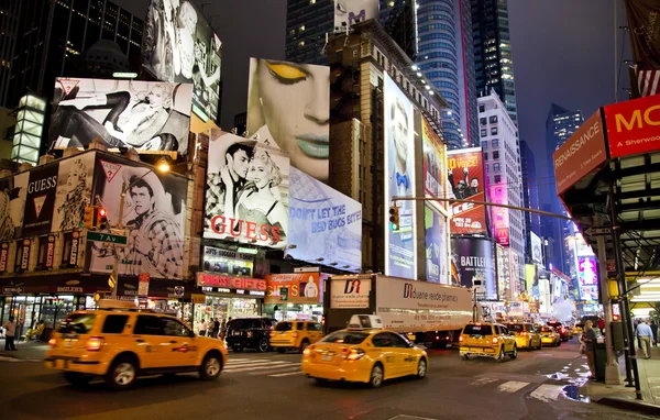 НЬЮ-ЙОРК Сити - 5 сентября: Таймс-сквер, при участии Бродвея The — стоковое фото