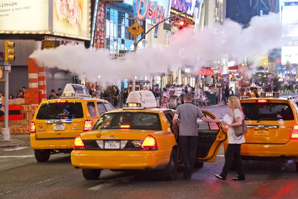 NEW YORK CITY - SEPT 5 : Times Square, présenté avec Broadway The — Photo