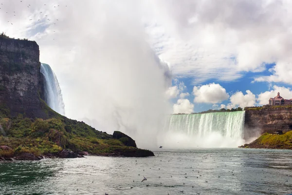 Schöne Aussicht auf Niagarafälle lizenzfreie Stockfotos