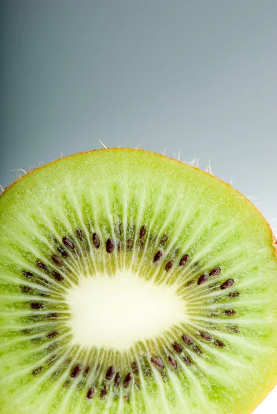 Tranche de kiwi poilue — Photo