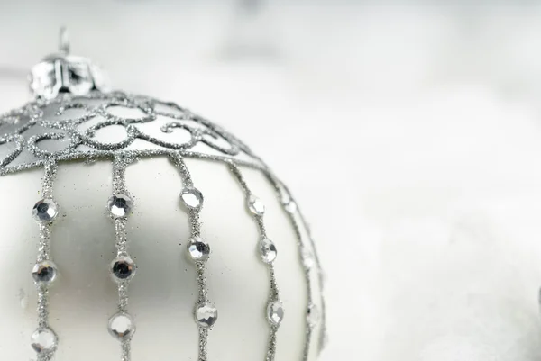 Bauble in snow — Stock Photo, Image