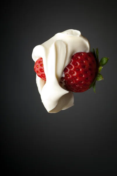 Contrast strawberry — Stock Photo, Image