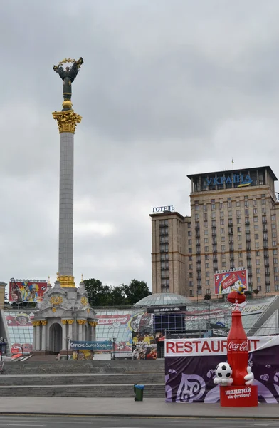 Kijów z zadowoleniem przyjmuje euro-2012. — Zdjęcie stockowe