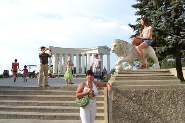 Colonnade odessa dolgu üzerinde.