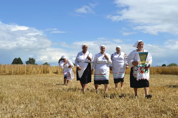 Zazhinki - the Belarusian holiday of the beginning of a harvest. — Stock Photo, Image