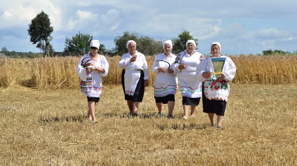 Zazhinki - de Wit-Russische vakantie van het begin van een oogst. — Stockfoto