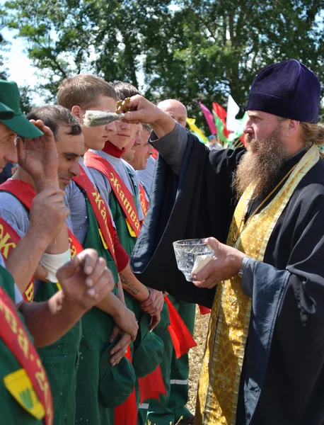 Saschinki - der weißrussische Feiertag des Beginns der Ernte. — Stockfoto
