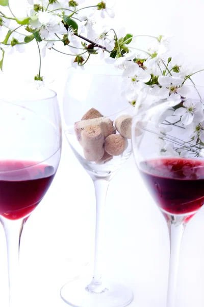 Tři sklenky červeného vína — Stock fotografie