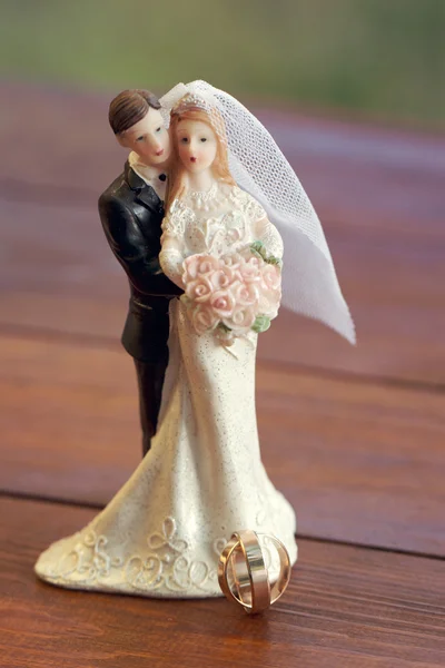 Bruid en bruidegom beeldjes — Stockfoto