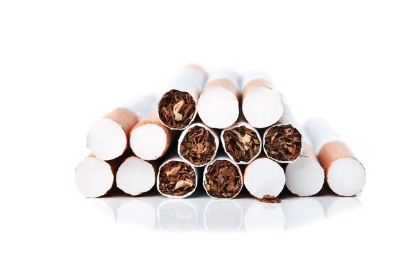 Sigaretten geïsoleerd — Stockfoto