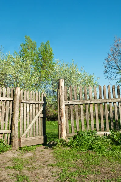 Alter Zaun im Dorf — Stockfoto