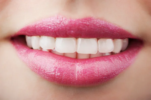 Sorridente donna bocca — Foto Stock