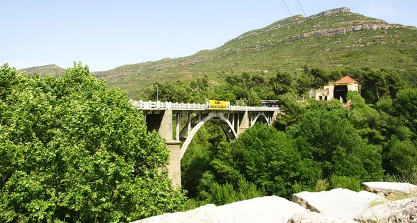 Most stanice lanovky si montserrat — Stock fotografie