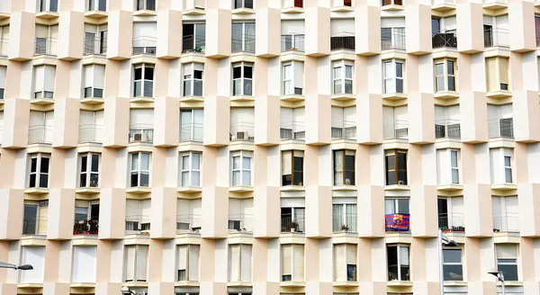 Voorkant van windows en balkon — Stockfoto