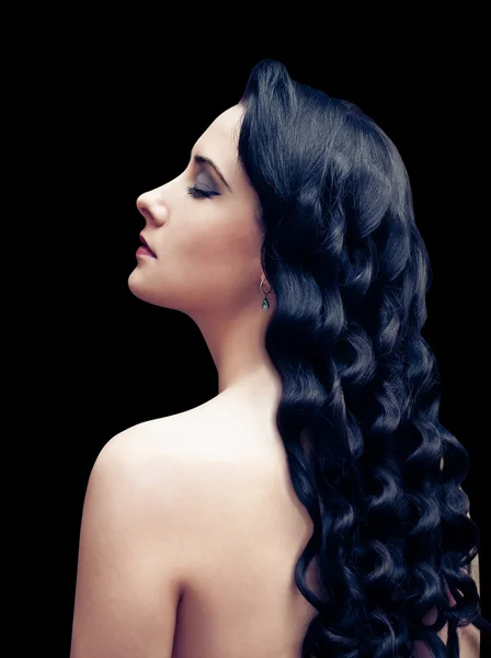 Mulher com cabelos encaracolados — Fotografia de Stock