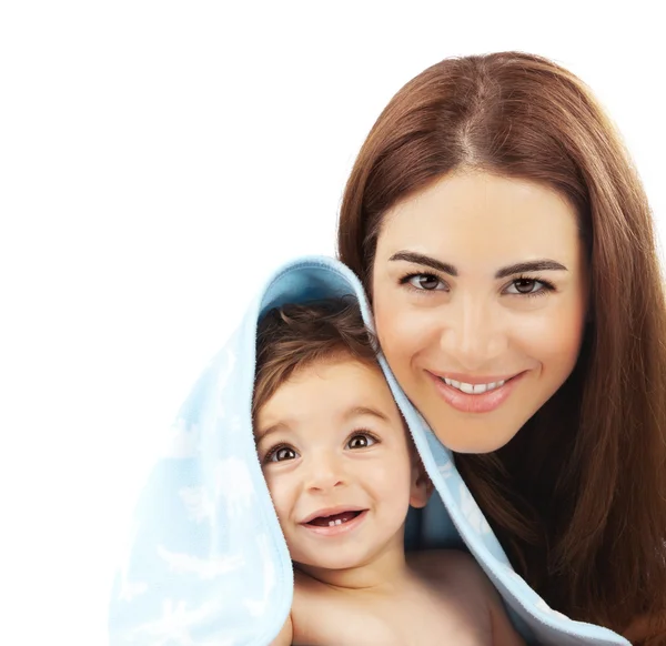 Tatlı küçük bebek ile anne — Stok fotoğraf