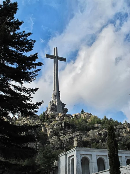 Large cross Valley of the Fallen (Valle de los Caidos) — Stock Photo, Image