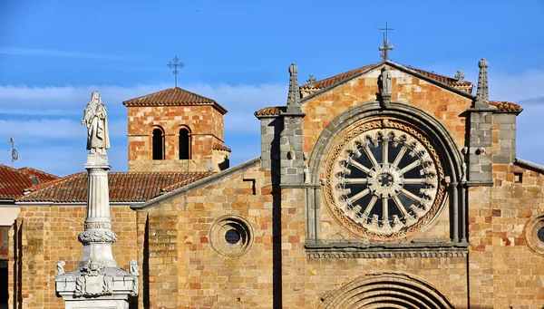 教会的圣伯多禄 （圣佩德罗) 在市德阿维拉、 西班牙 — 图库照片