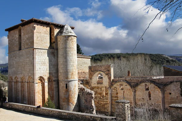 Rovine della Chiesa di San Pedro de Arlanza in provincia di B — Foto Stock