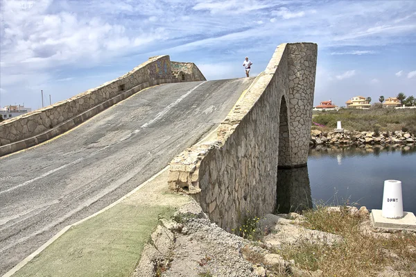 Most "la risa" w kanale la Manga, Hiszpania — Zdjęcie stockowe