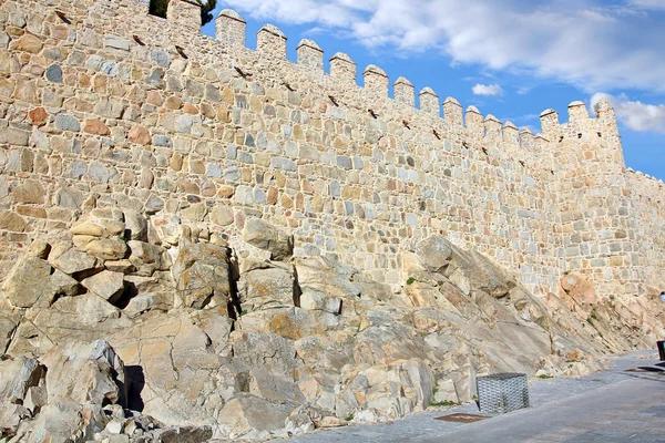 古い壁周囲の都市アビラ、スペイン — ストック写真