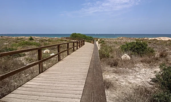 Dostęp do plaży na wybrzeżu południowej Hiszpanii — Zdjęcie stockowe