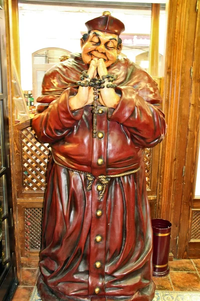 Rzeźba w drewnie religijnych mnicha śmieszne — Zdjęcie stockowe