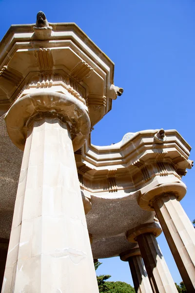 Camera delle cento colonne Barcelona Park Guell — Foto Stock