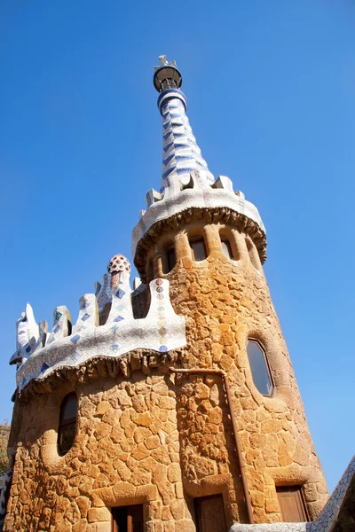 Barcelona park guell perníkové chaloupce Gaudího — Stock fotografie