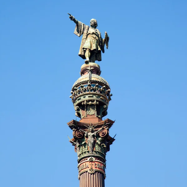 Barcellona Cristobal Colon statua sul cielo blu — Foto Stock
