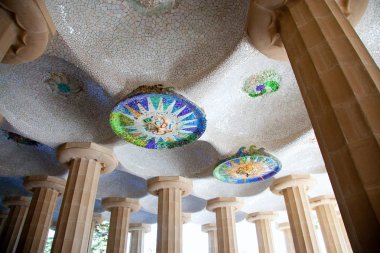 Barcelona park guell gaudi modernizm ile