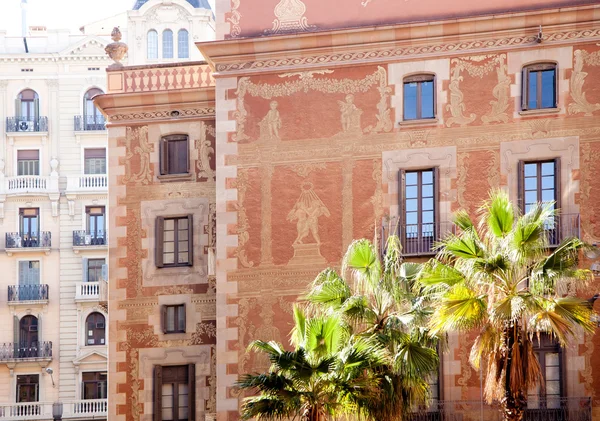 Barcelona city buildings facade in Sant Pere street — Stock Photo, Image